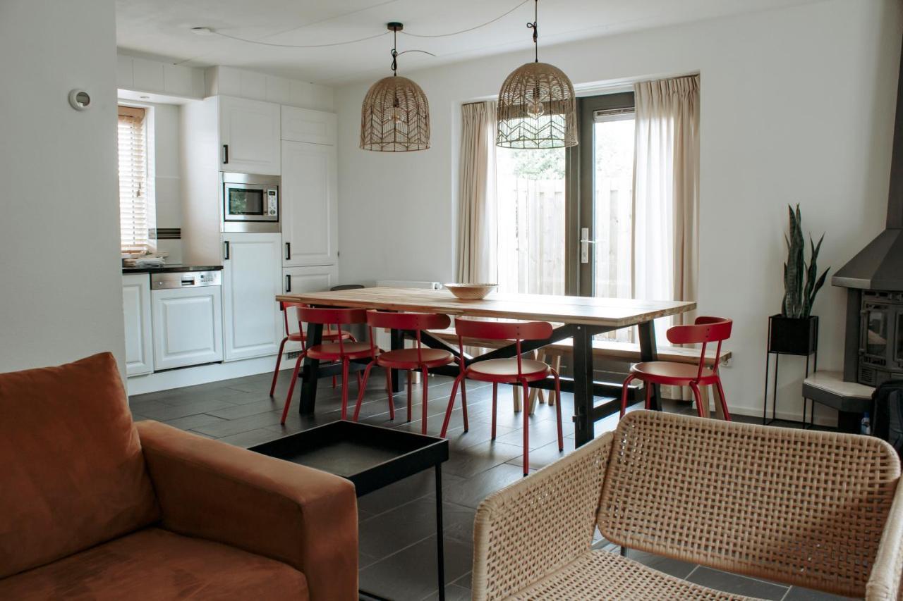 Luxus Familienvilla Mit Jacuzzi & Sauna 2 Tzummarum ภายนอก รูปภาพ