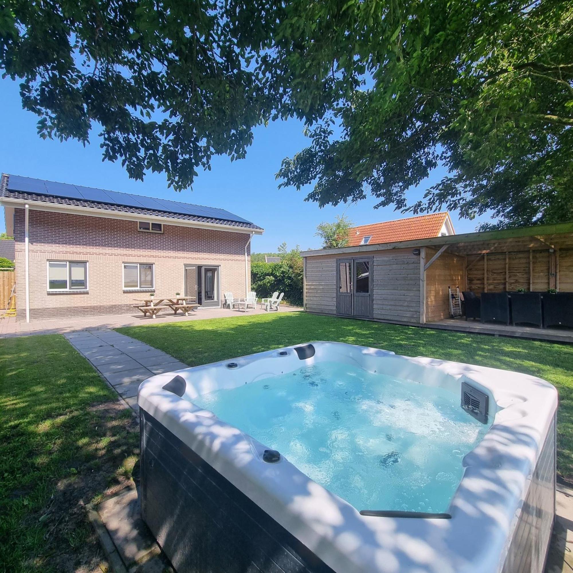 Luxus Familienvilla Mit Jacuzzi & Sauna 2 Tzummarum ภายนอก รูปภาพ